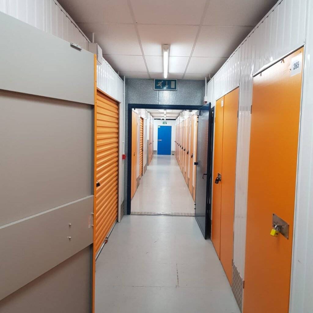 this is a pic of a storage unit