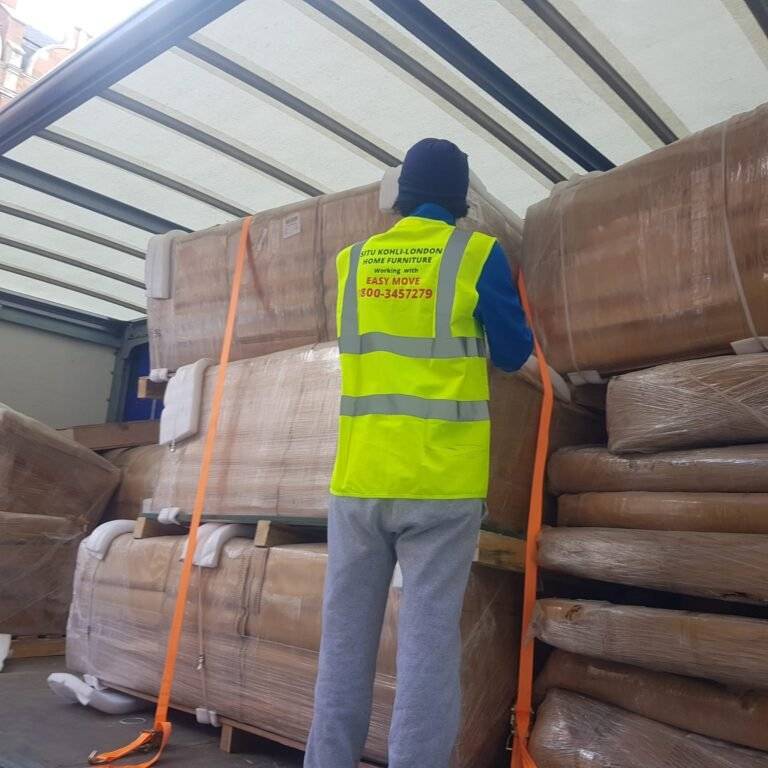 Tips for Hiring the Right Office Removal Company in London