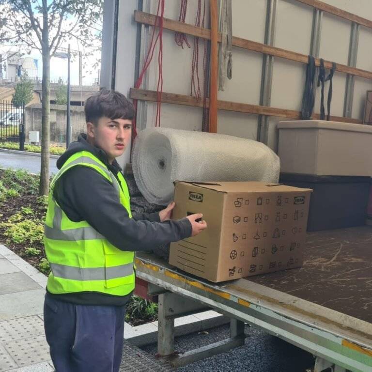 ✅ Stress-Free Relocation: Key Benefits of Mayfair’s Trusted Movers