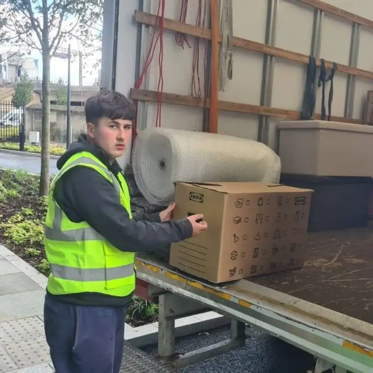 ✅ Stress-Free Relocation: Key Benefits of Mayfair’s Trusted Movers