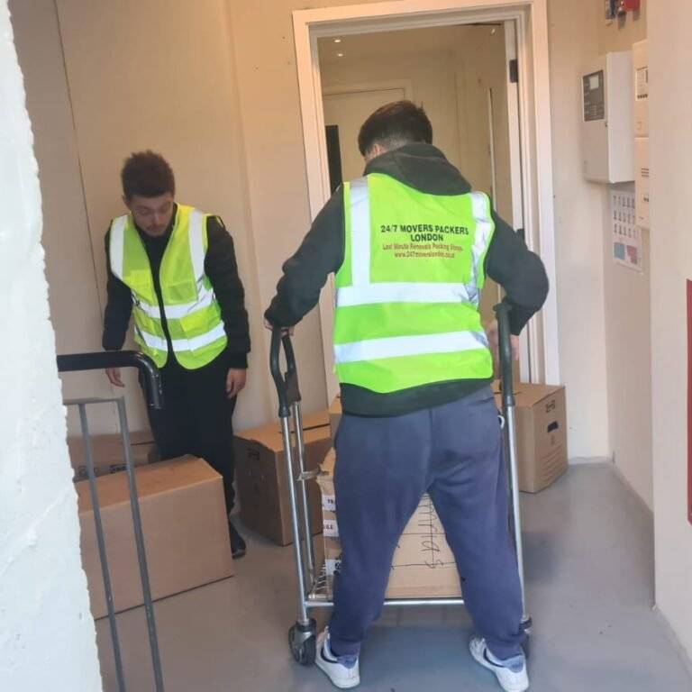 🔑 Smart Moving Starts Here: Expert Tips for a Stress-Free London Move