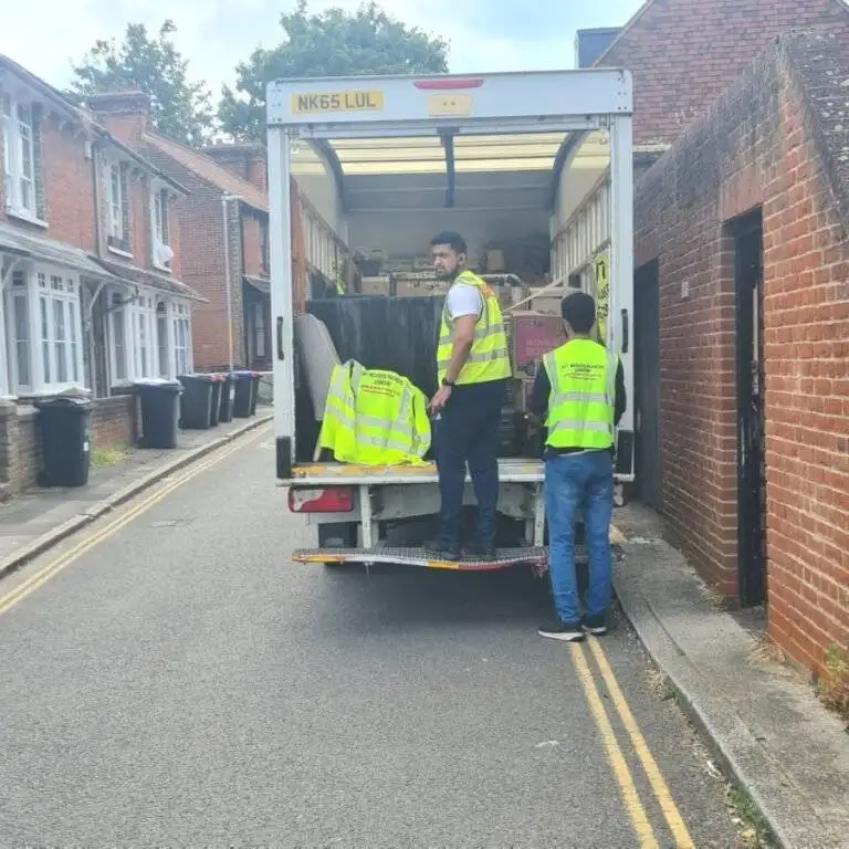 📦 From Chaos to Calm: How London Movers Simplify Every Step of Your Relocation