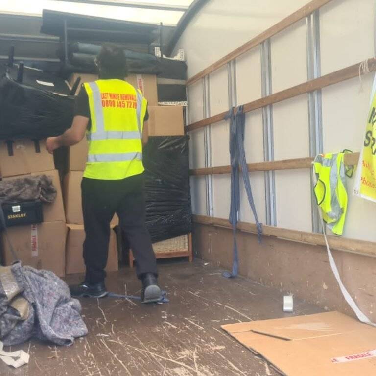 🧍Man and Van Services from 24/7 Last Minute Removals