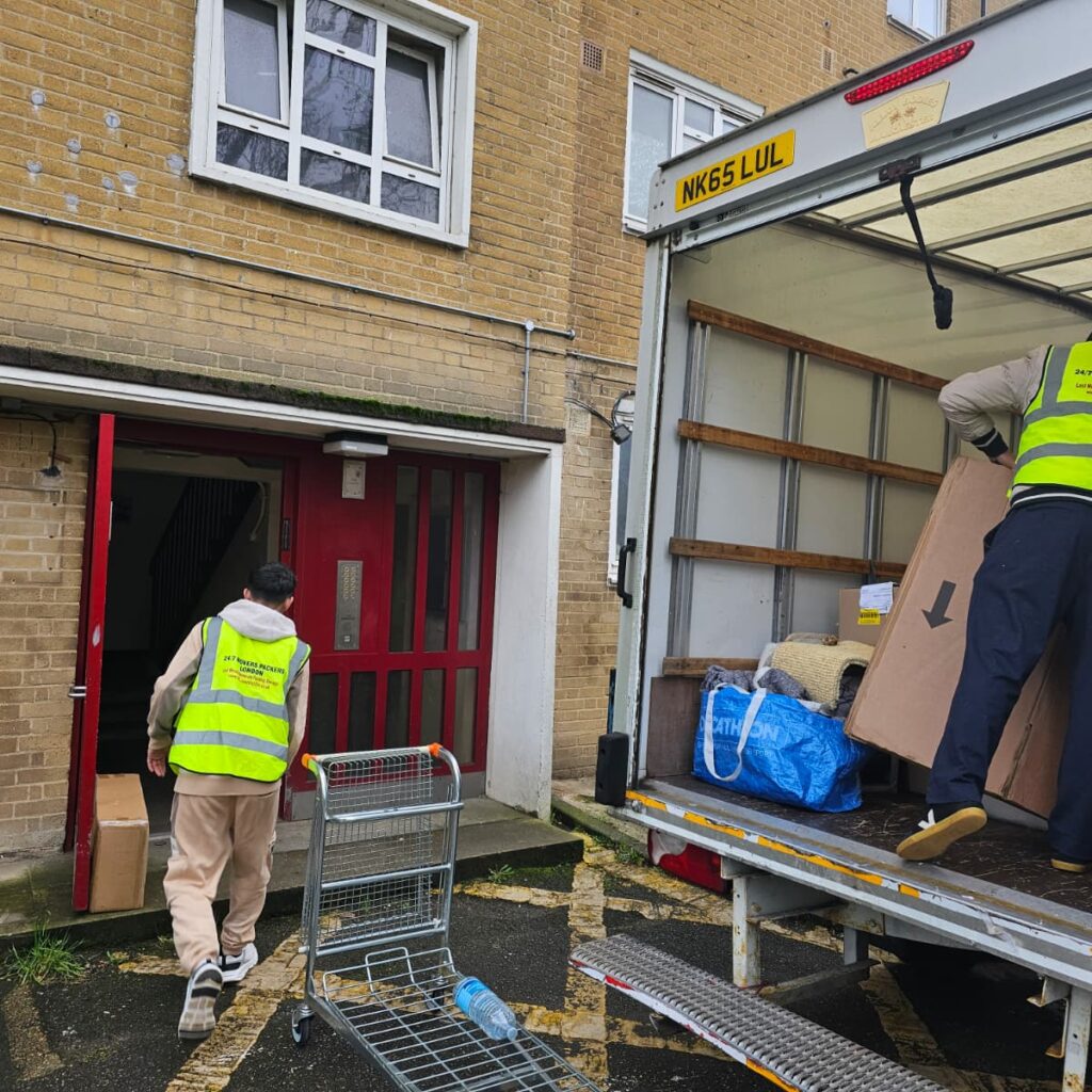 Packing and Moving Service London