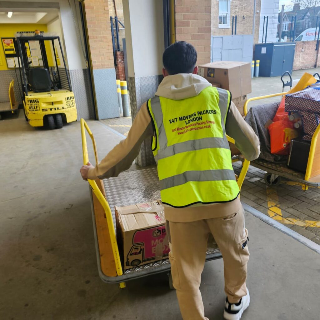 Packing and Moving Service London